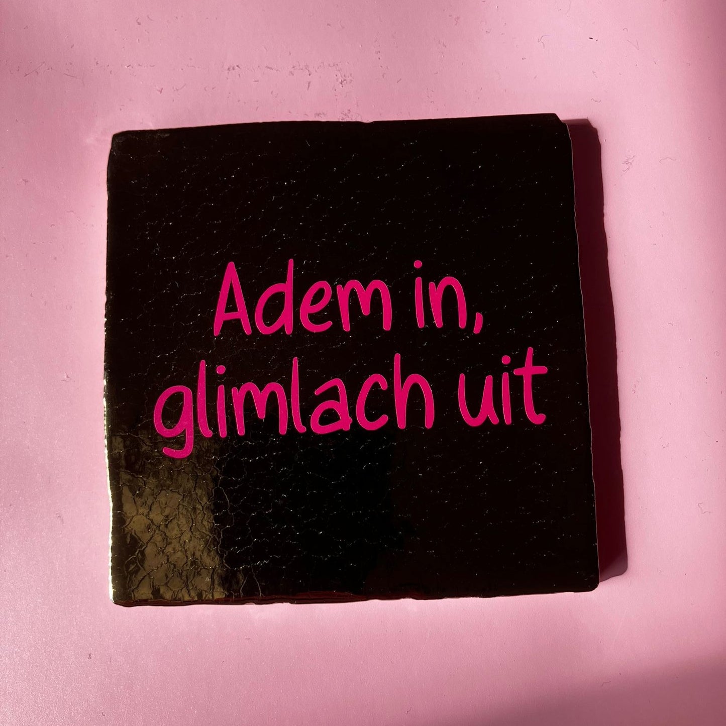 Tegeltje Adem in, glimlach uit | Goud 10×10 cm